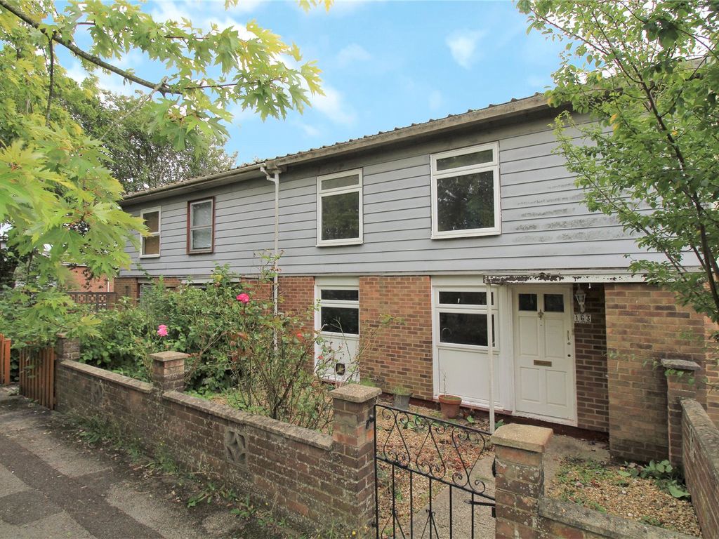3 bed terraced house for sale in Warwick Road, Basingstoke, Hampshire
