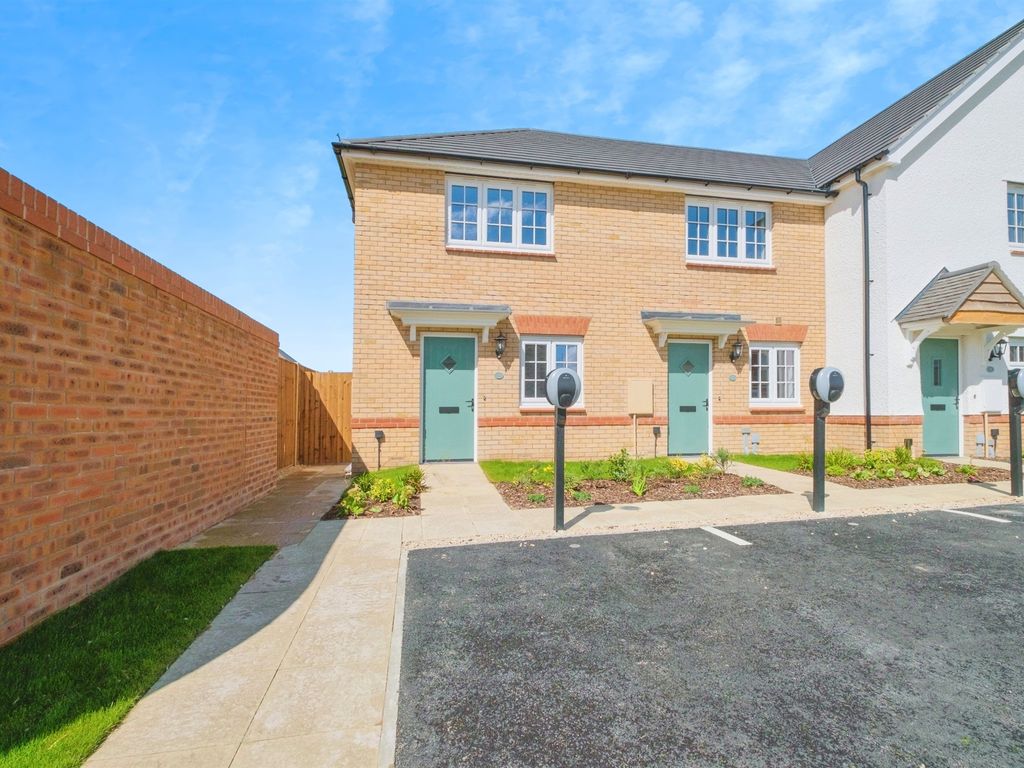 2 bed end terrace house for sale in Marven Road, Sawston CB22, £138,000