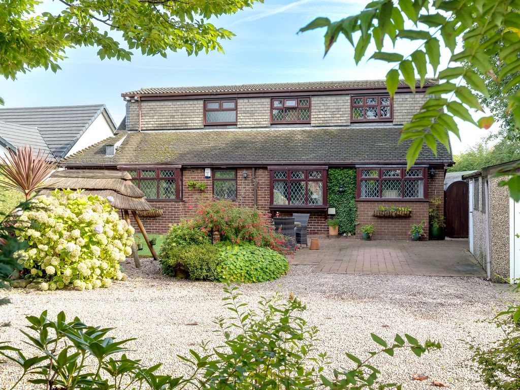 4 bed detached bungalow for sale in Ashton Road, Golborne WA3, £435,000