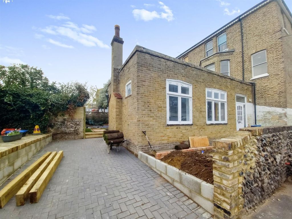 1 bed bungalow for sale in Granville Road, Broadstairs CT10 Zoopla