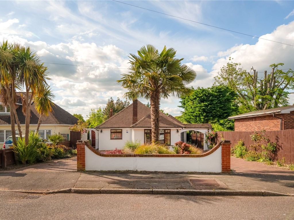4 bed detached house for sale in Cedar Road, Watford, Hertfordshire