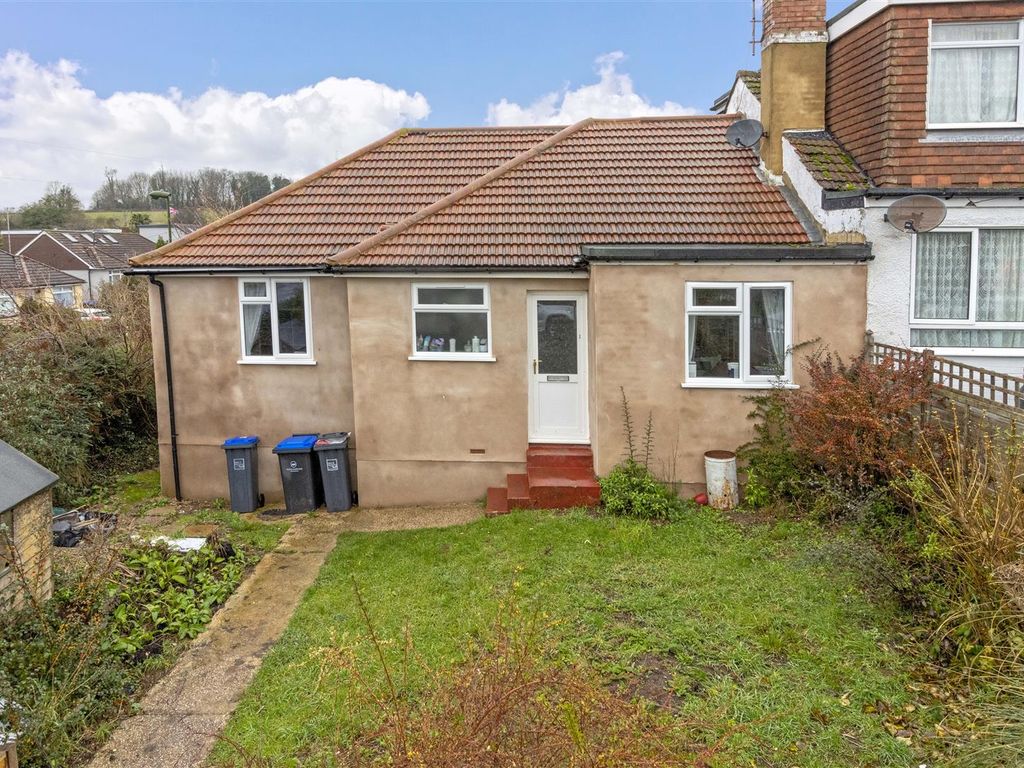 3 bed semidetached bungalow for sale in Alandale Road, Sompting