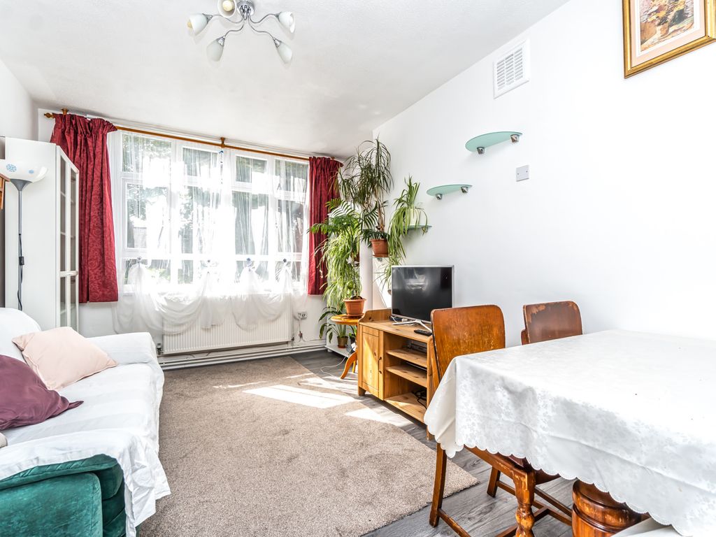 2 bed flat to rent in 124 Cazenove Road, Stoke Newington, Hackney N16