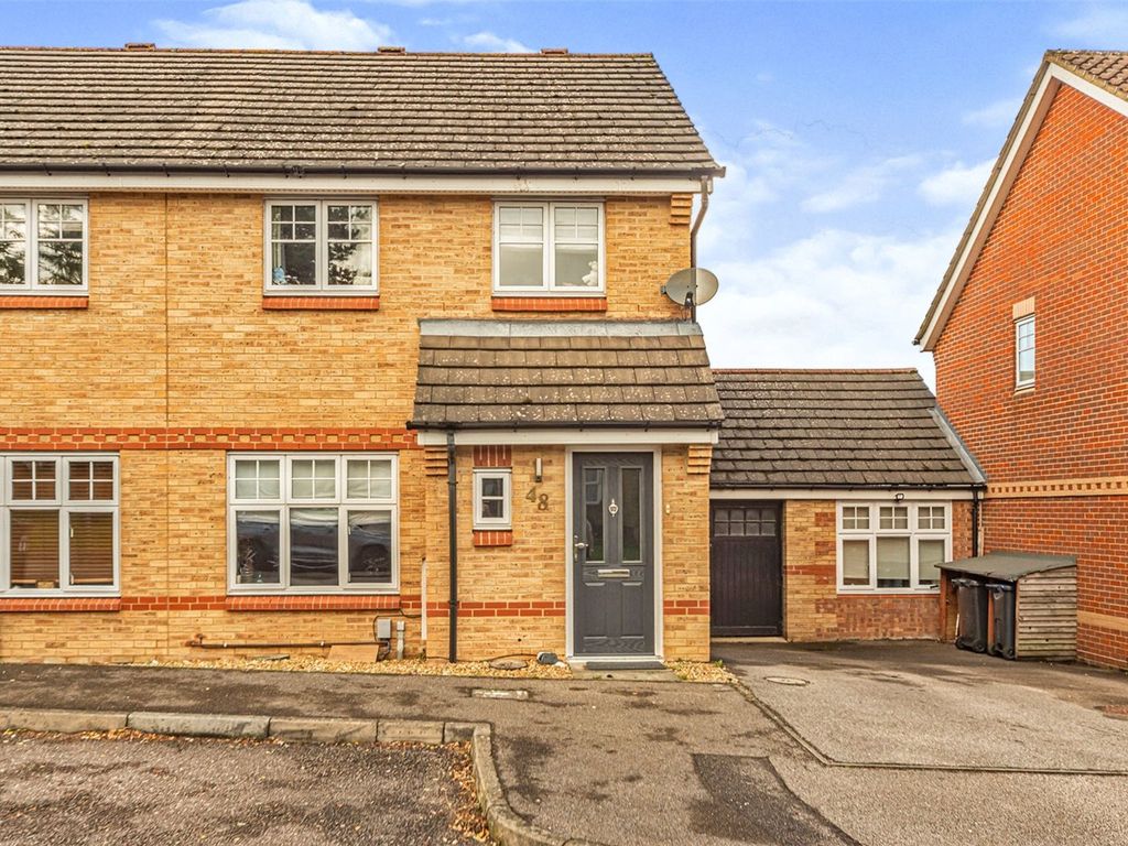 3 bed semidetached house for sale in Great Innings North, Watton At