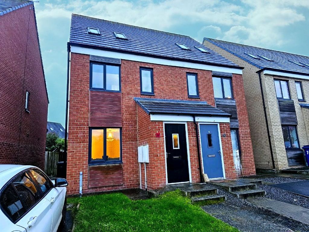 3 bed semidetached house for sale in St. Aloysius View, Hebburn NE31
