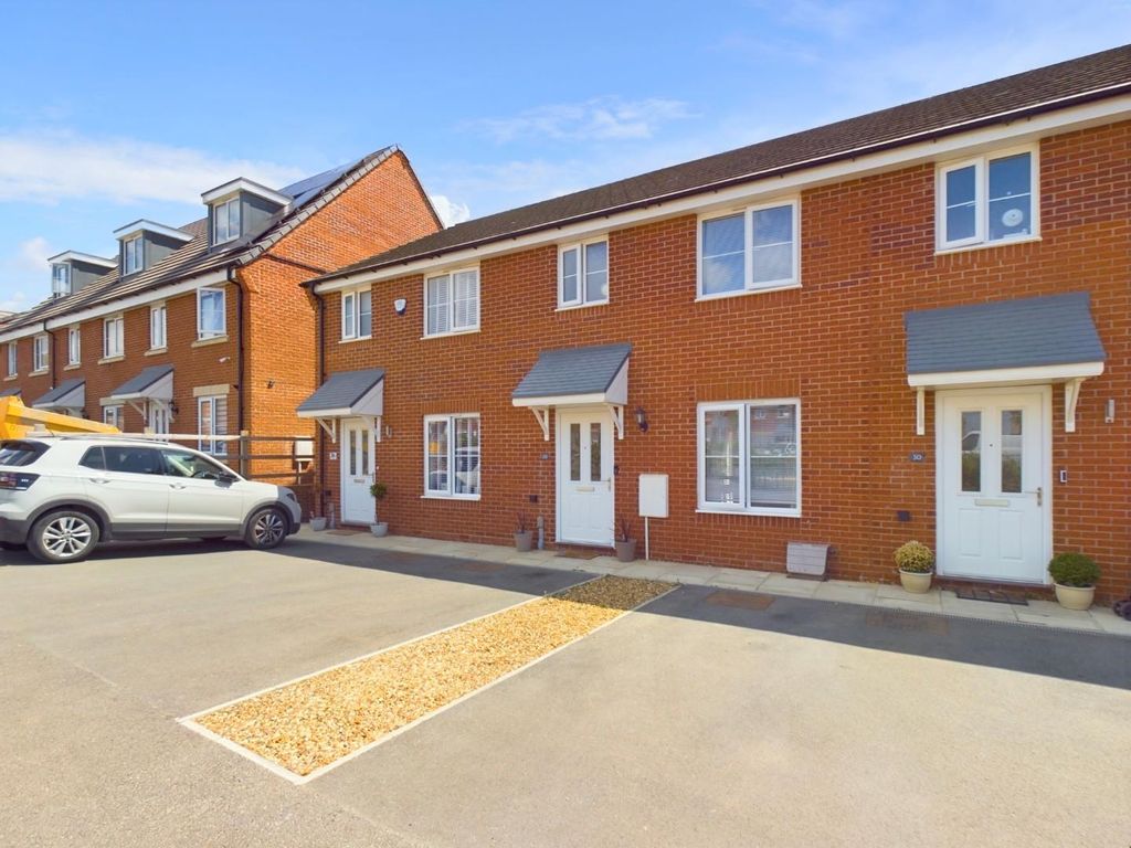 3 bed terraced house for sale in Eleanor Row, St Crispins, Northampton