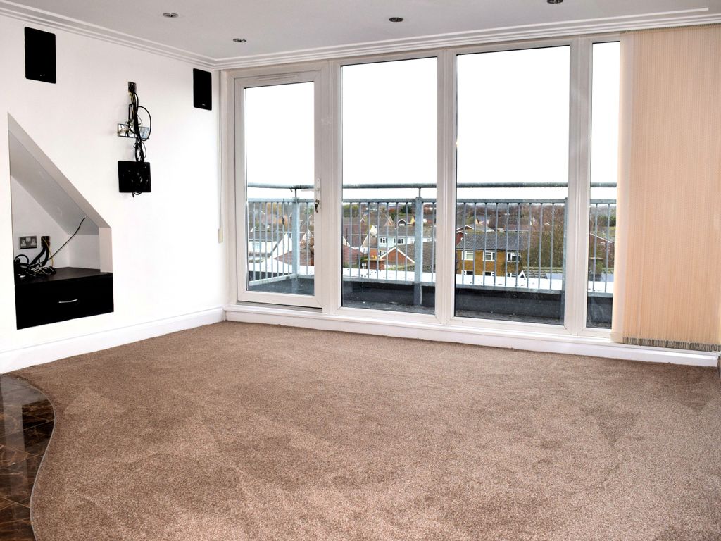 2 bed flat to rent in London Road, Benfleet SS7 Zoopla