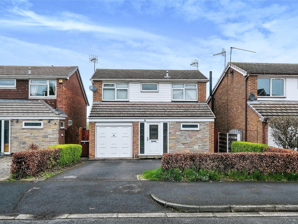 4 bed detached house for sale in Wichnor Close, Clifton Grove