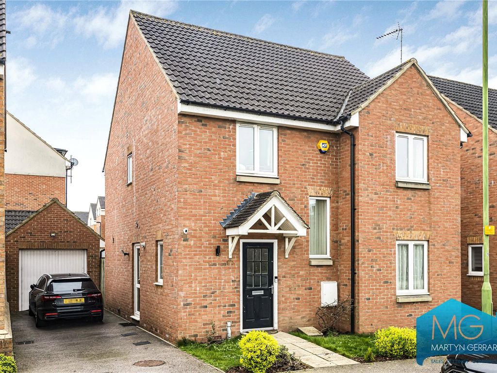 4 bed detached house for sale in Shakespeare Drive, Borehamwood