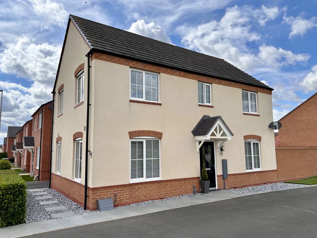 4 bed detached house for sale in Lower Farm Way, Weddington, Nuneaton