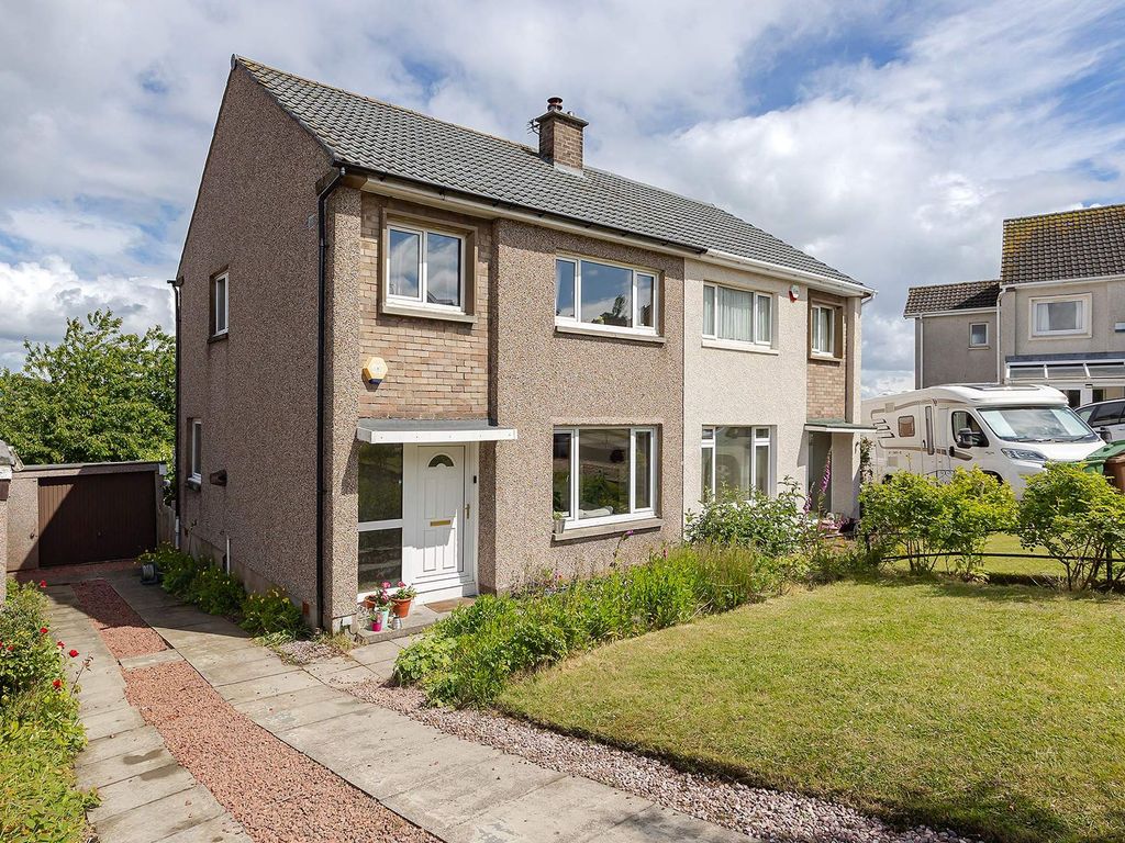 3 bed semidetached house for sale in Clarendon Crescent, Linlithgow