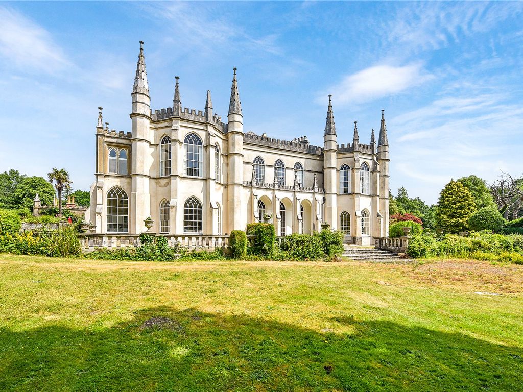 8 bed semidetached house for sale in Newlands Manor, Everton