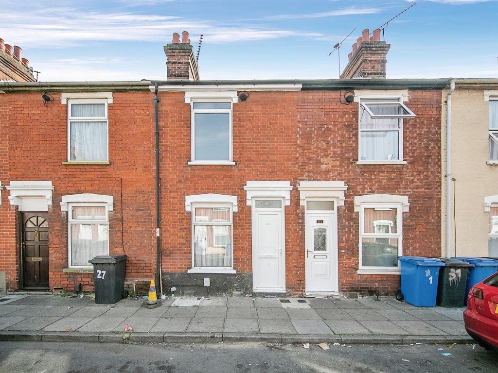 3 bed terraced house for sale in Surrey Road, Ipswich IP1, £160,000