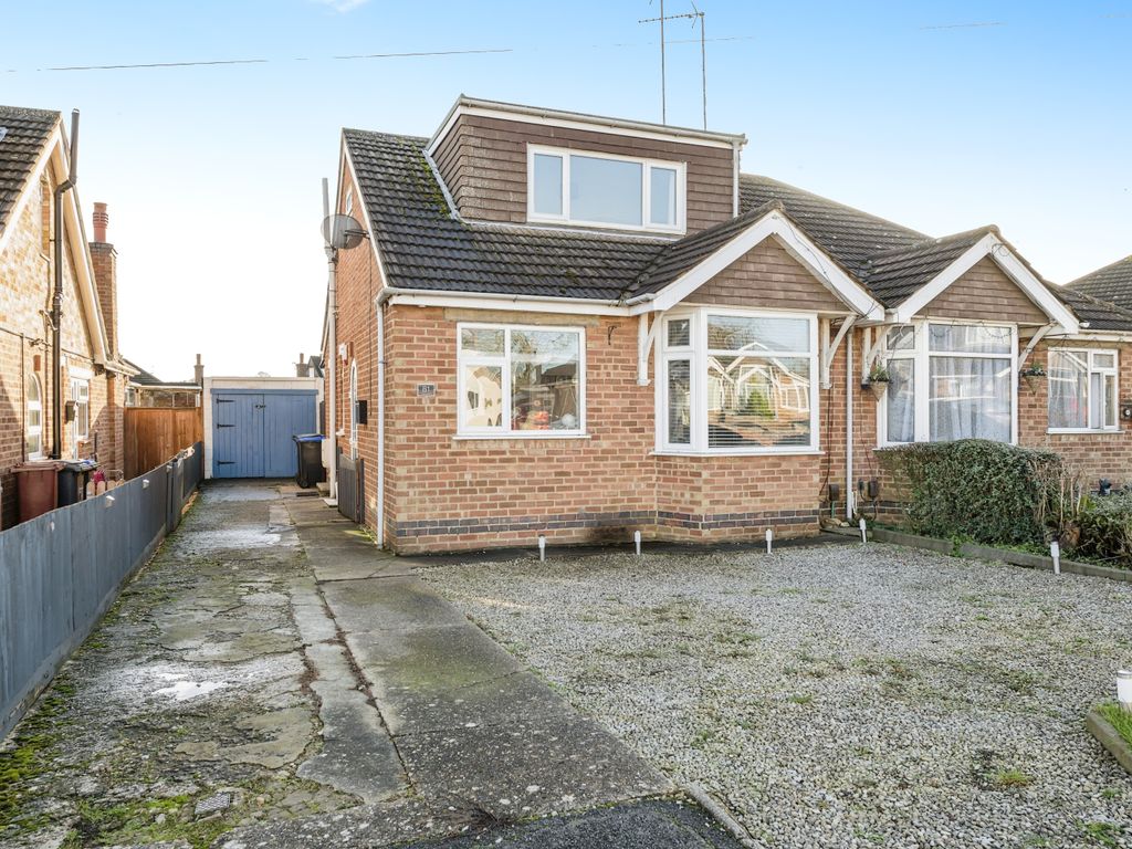 2 bed bungalow for sale in Park Lane, Northamptonshire NN5, £250,000