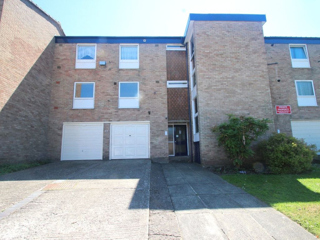 2 bed flat to rent in Coppice Gate, Harrogate, North Yorkshire HG1 Zoopla