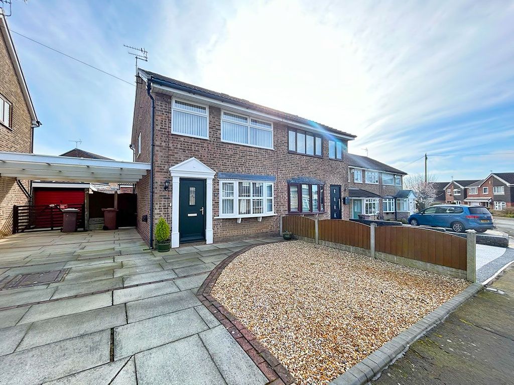 3 bed semidetached house for sale in Elgin Avenue, AshtonIn