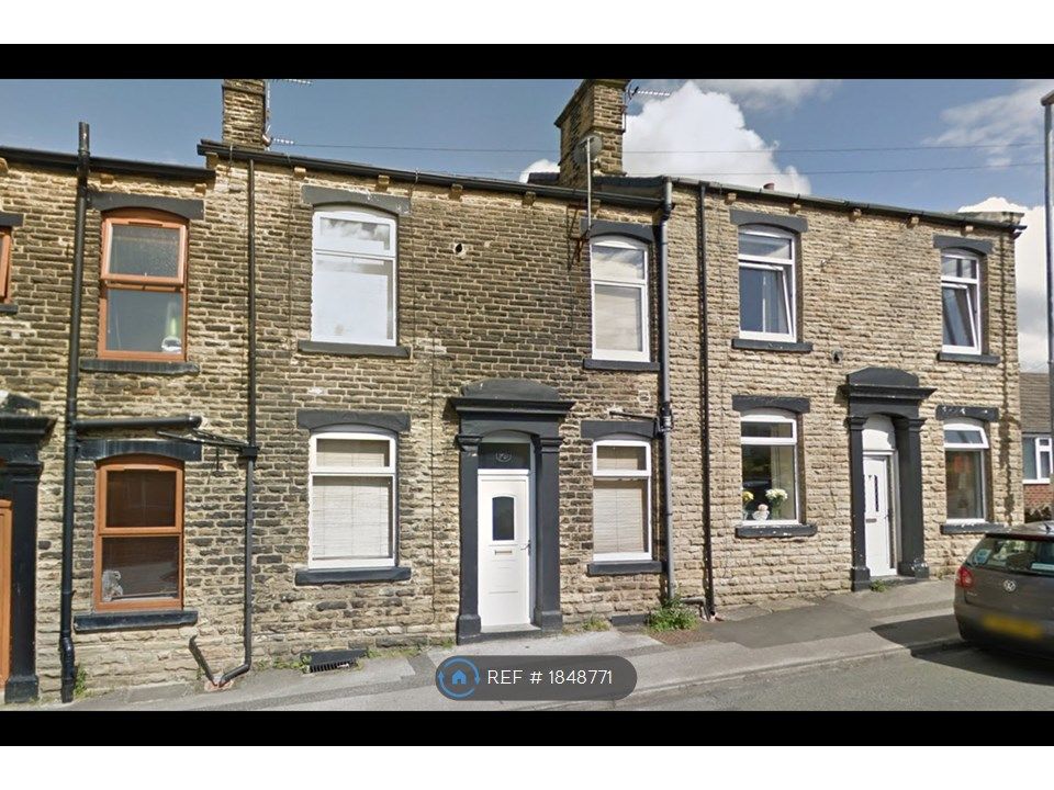 2 bed terraced house to rent in Greenside, Pudsey LS28, £750 pcm Zoopla