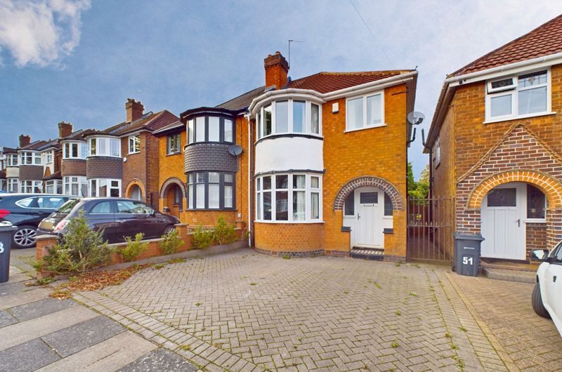 3 bed semidetached house for sale in Grayswood Park Road, Quinton