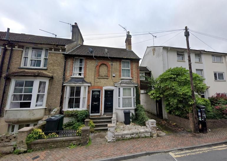 Parking/garage for sale in 9A, Norwood Street, Ashford, Kent TN23, Non