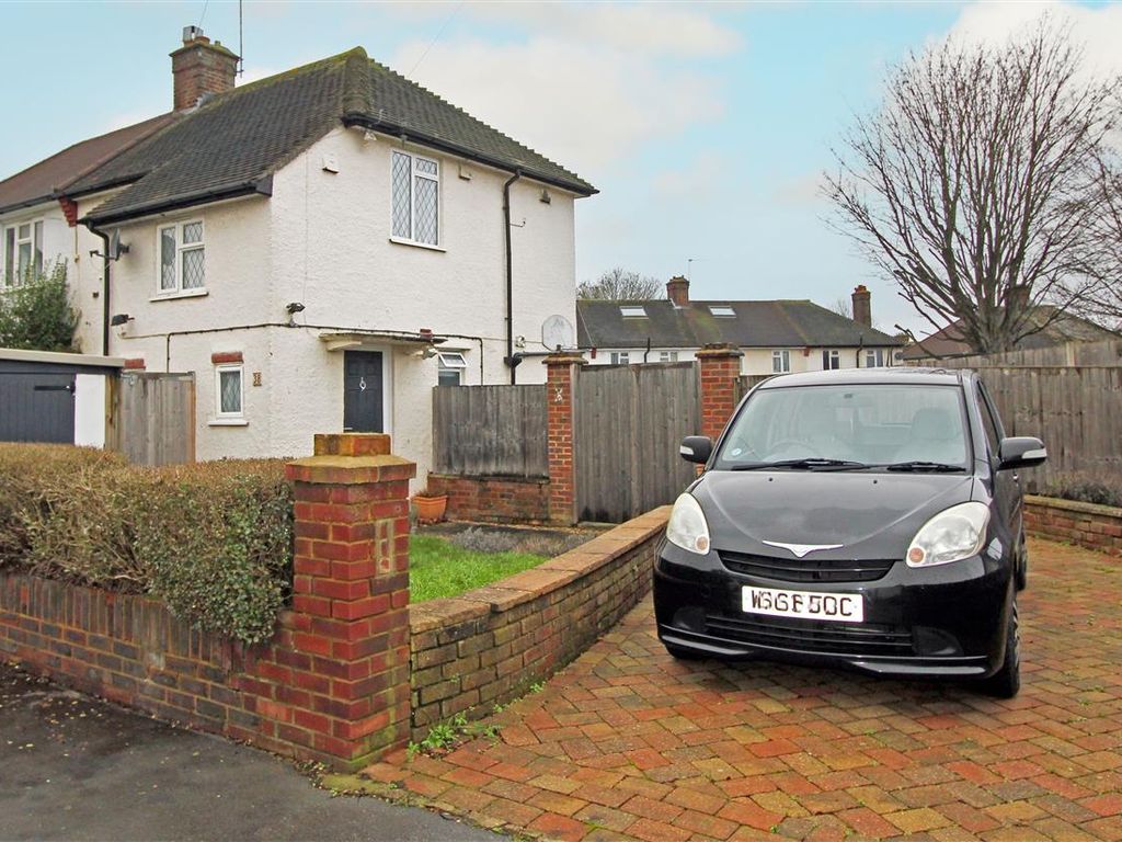 3 bed semidetached house for sale in Houlder Crescent, Waddon, Croydon