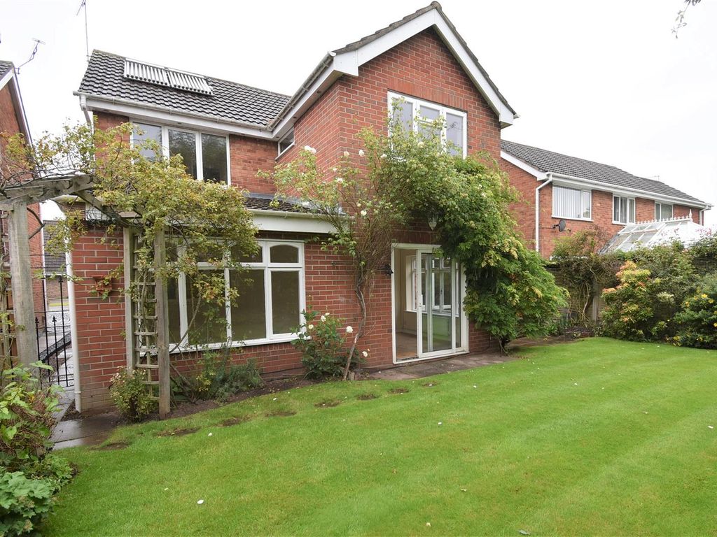 4 bed detached house to rent in Blenheim Court, Alsager, StokeOnTrent