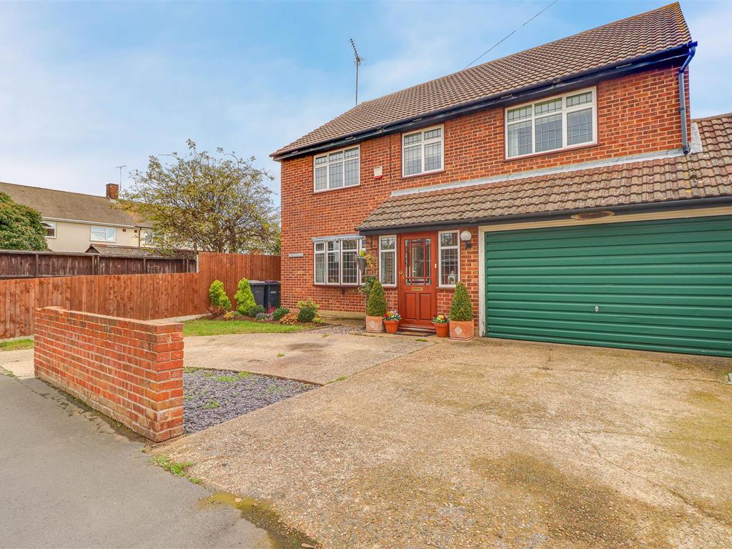 4 bed detached house for sale in Percy Cottis Road, Rochford SS4 Zoopla