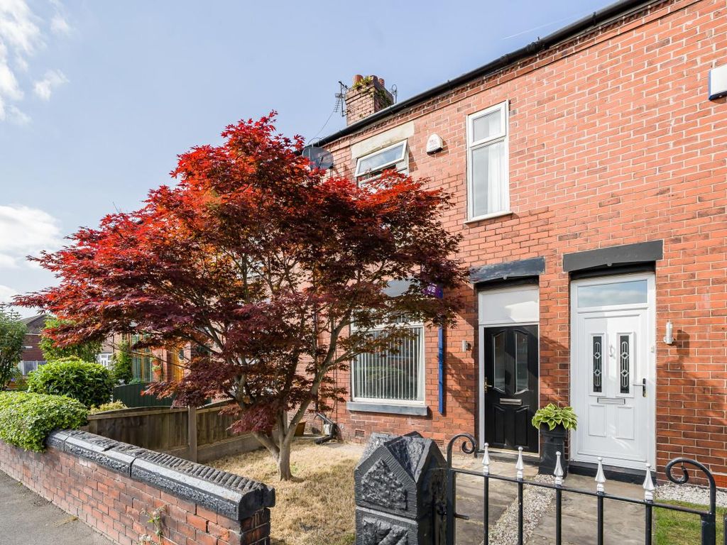 2 bed terraced house to rent in Manchester Road, Swinton, Manchester