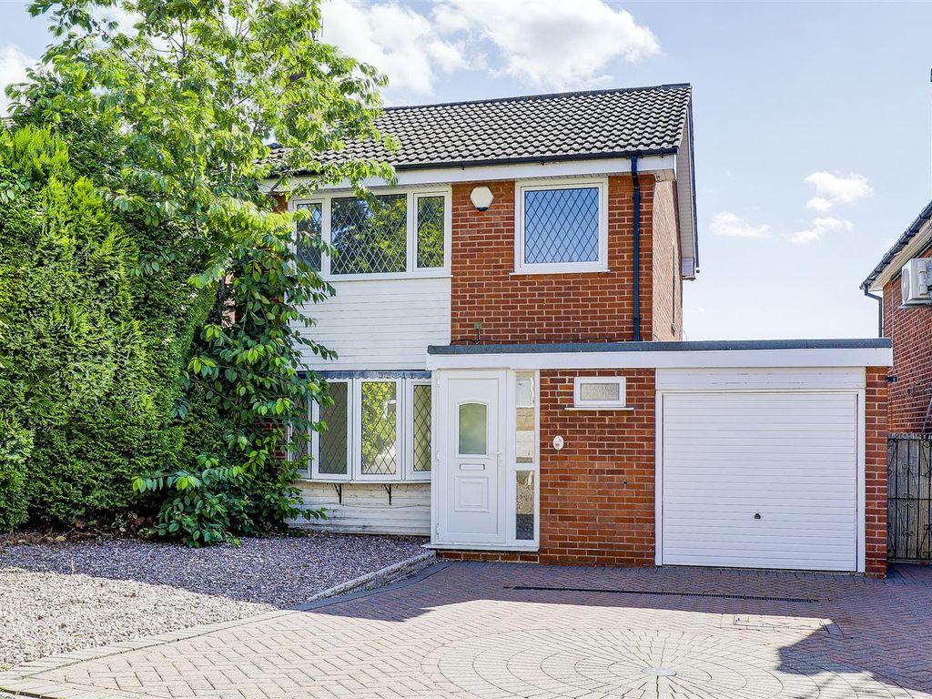 3 bed detached house for sale in Pine Hill Close, Rise Park
