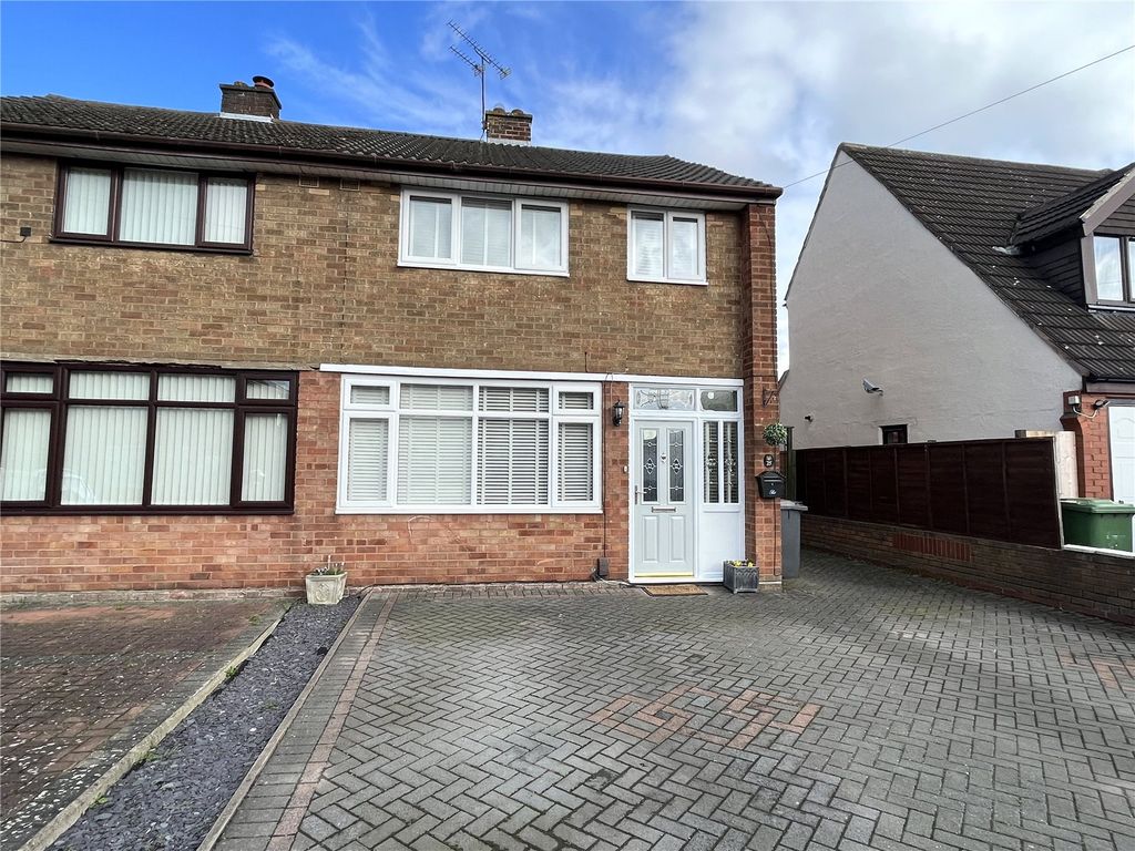 3 bed semidetached house for sale in Bellairs Avenue, Bedworth
