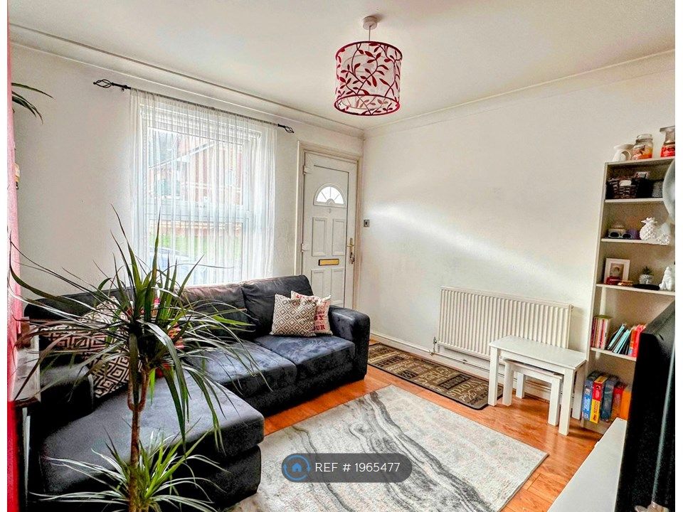 2 bed terraced house to rent in Lower Brook Street, Reading RG1, £1,385