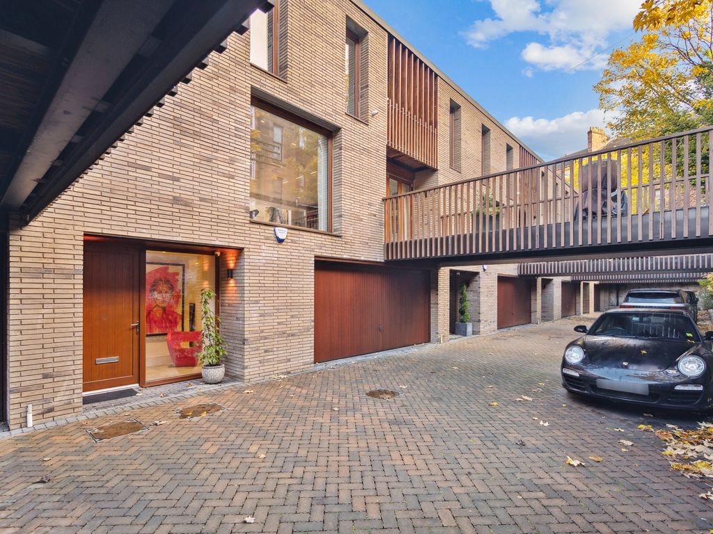 3 bed town house for sale in Havelock Street, Dowanhill, Glasgow G11, £