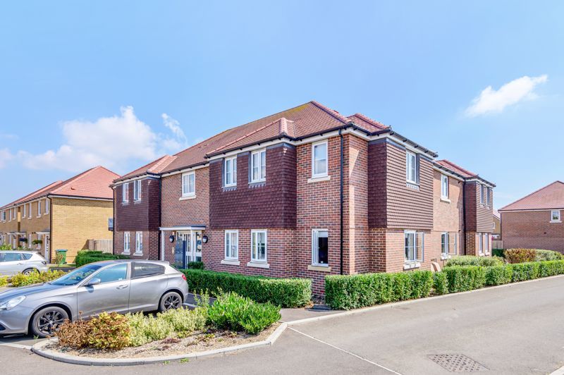 2 bed flat for sale in Bowles Close, Bersted PO21 Zoopla