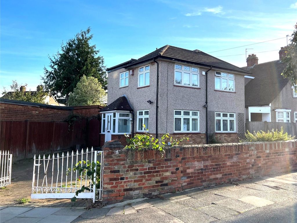 3 bed detached house for sale in Northumberland Avenue, South Welling, Kent DA16, £429,500 Zoopla