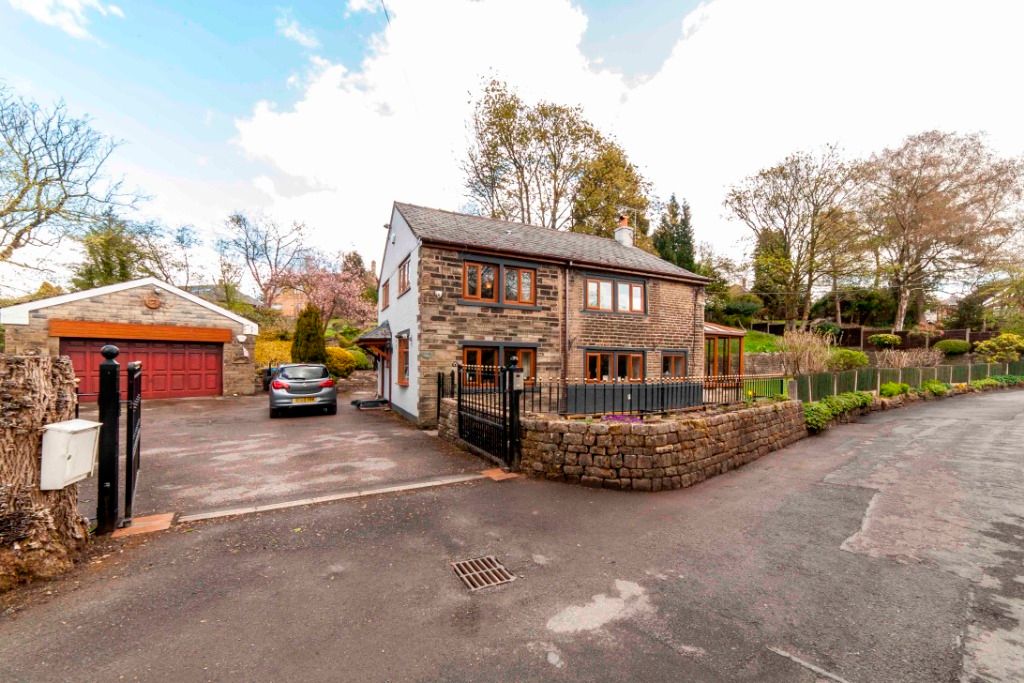 3 bed detached house for sale in Thornley Lane, Grotton, Saddleworth