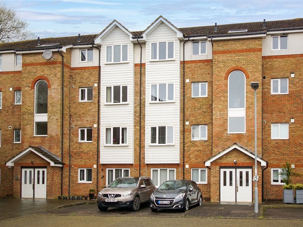 2 bed flat for sale in Lovat Mead, St. LeonardsOnSea, East Sussex
