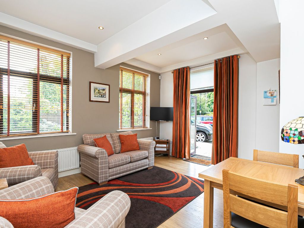 Tempus Court, 128-138 High Road, London E18  