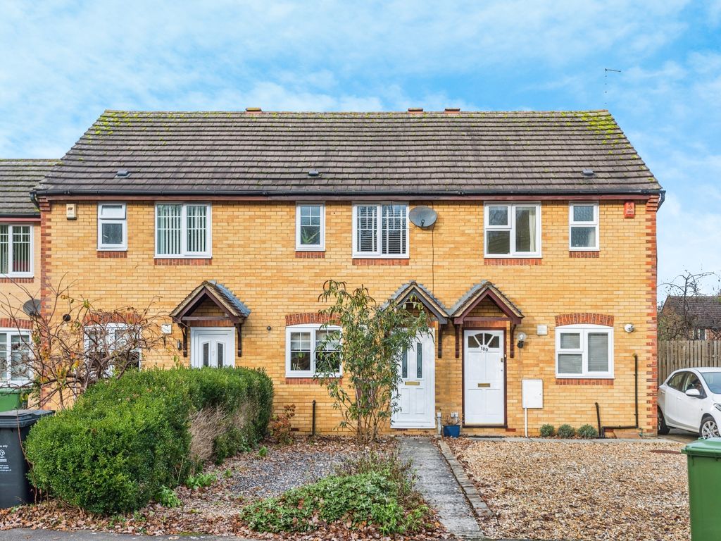 2 bed terraced house for sale in Dunsford Close, Swindon, Wiltshire SN1