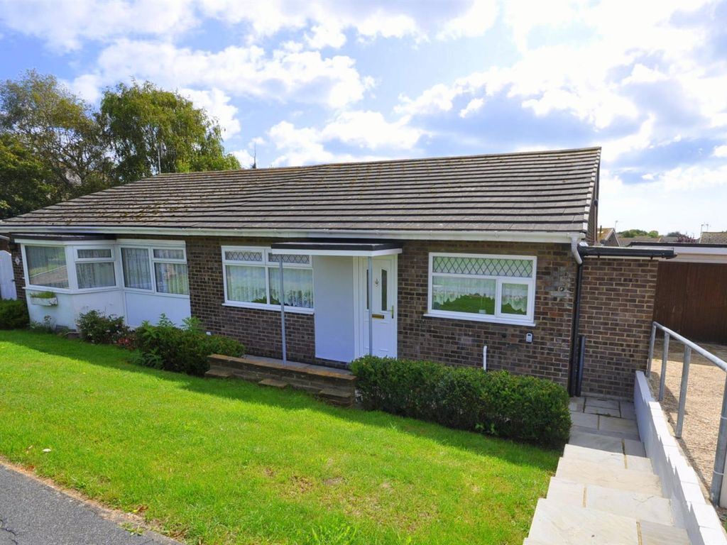 2 bed semidetached bungalow for sale in Kingfisher Drive, Langney