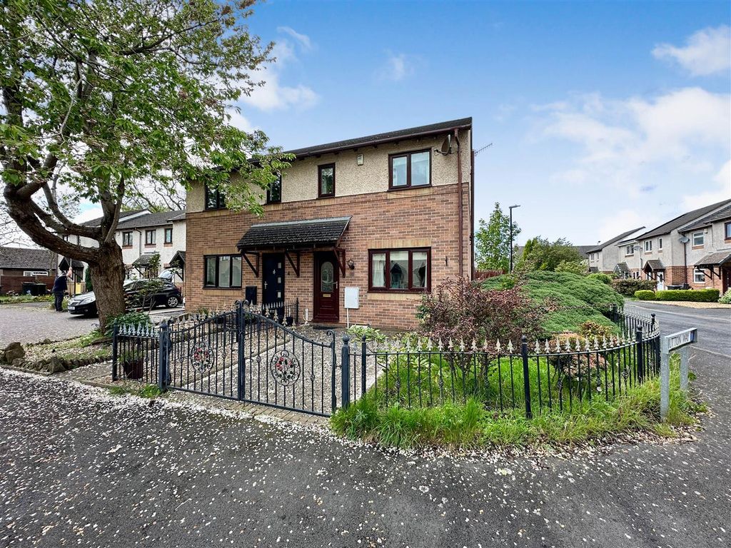 3 bed semidetached house for sale in Hutton Way, Lancaster LA1 Zoopla