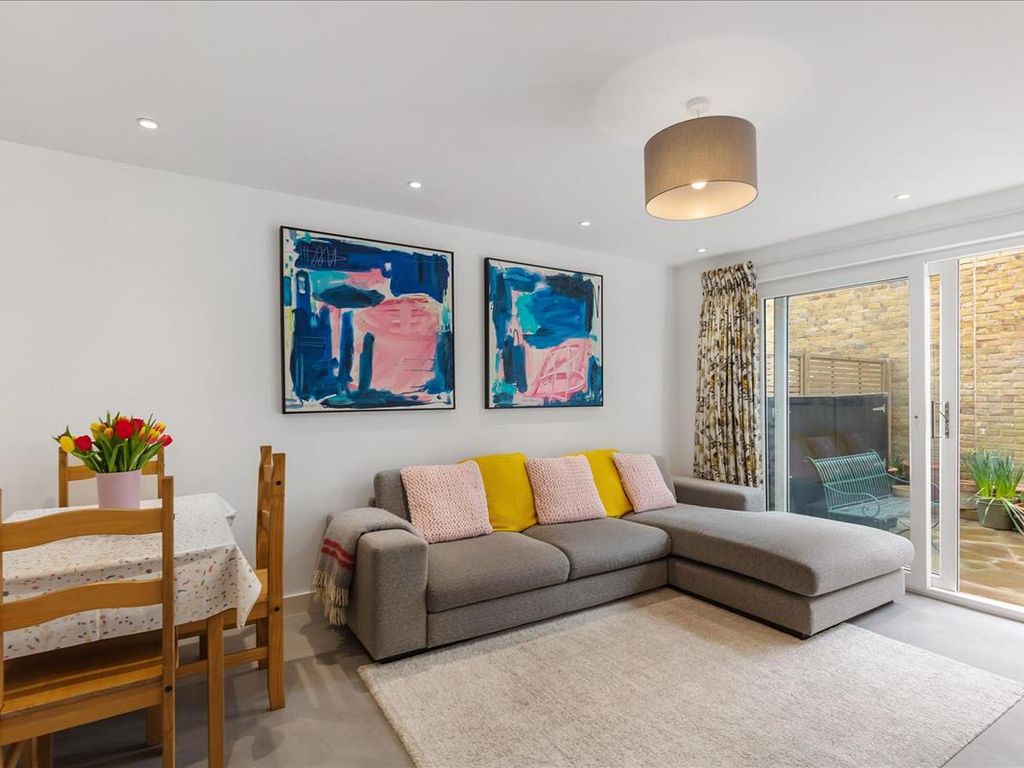 3 bed property for sale in Stevenage Road, Fulham, London SW6, £1,000,000 Zoopla