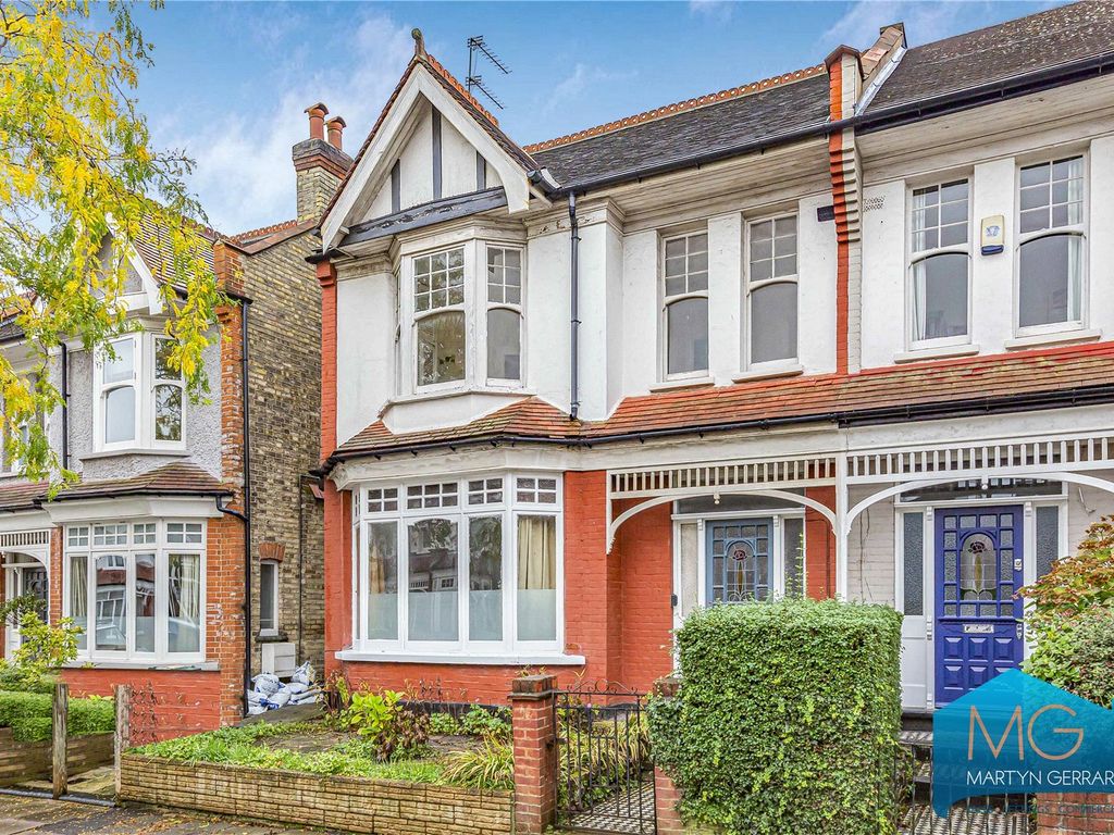 4 bed semidetached house for sale in Sylvester Road, London N2, £