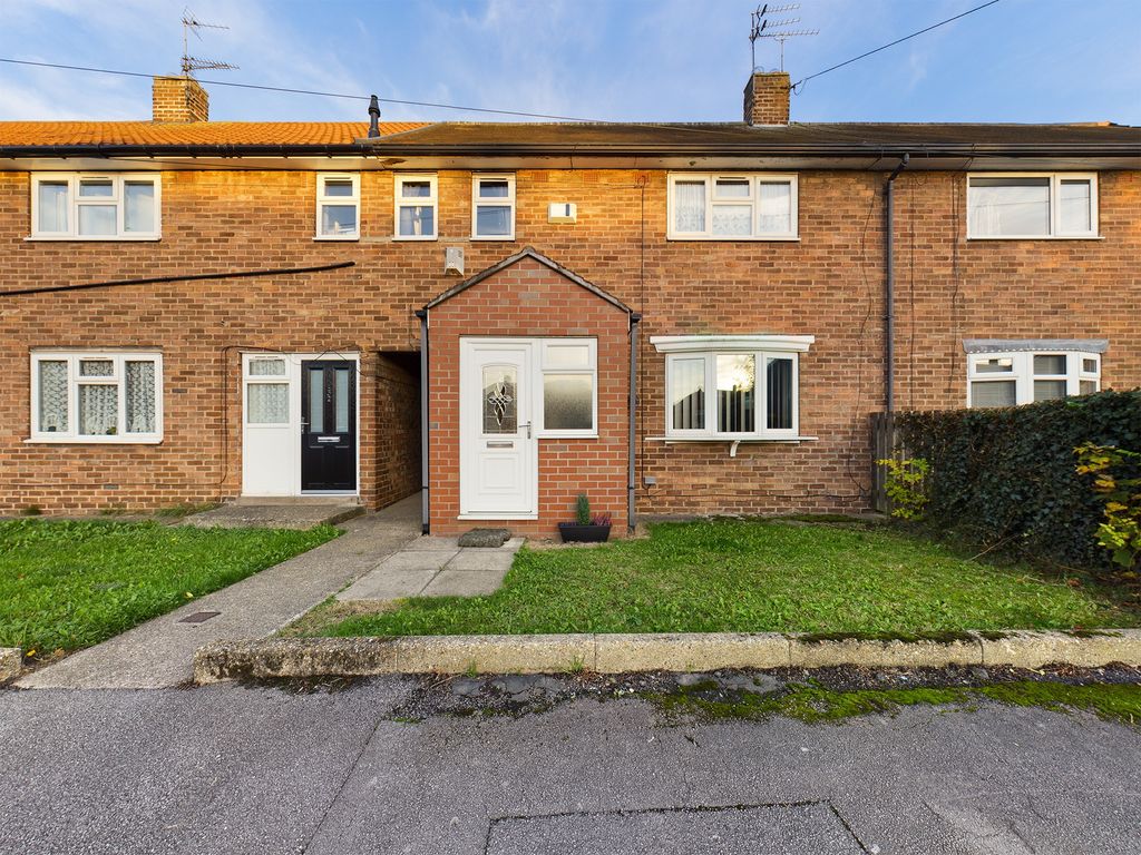 3 bed terraced house for sale in Frome Road, Hull HU8 Zoopla