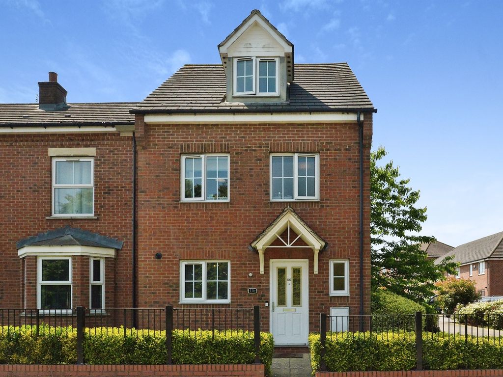 4 bed end terrace house for sale in Station Road, Woburn Sands, Milton