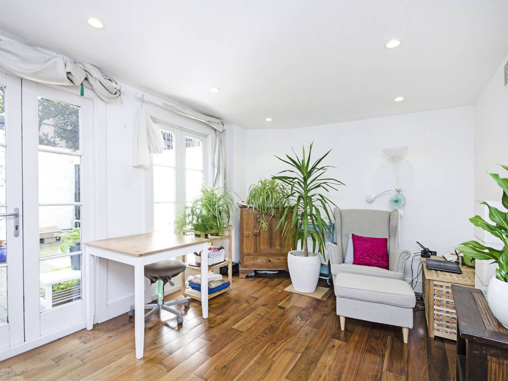 2 bed property to rent in Abercorn Place, St John's Wood, London NW8