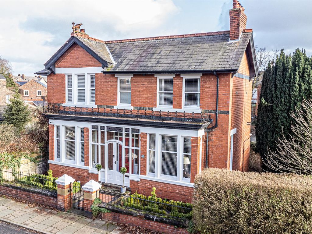 4 bed detached house for sale in Whitefield Road, Stockton Heath