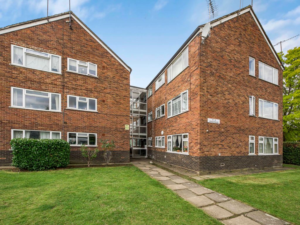 2 bed flat for sale in Station Parade, Denham, Uxbridge UB9, £175,000