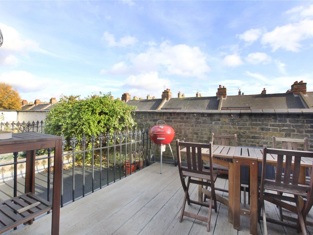 2 bed flat to rent in Queenstown Road, Battersea, London SW8 Zoopla