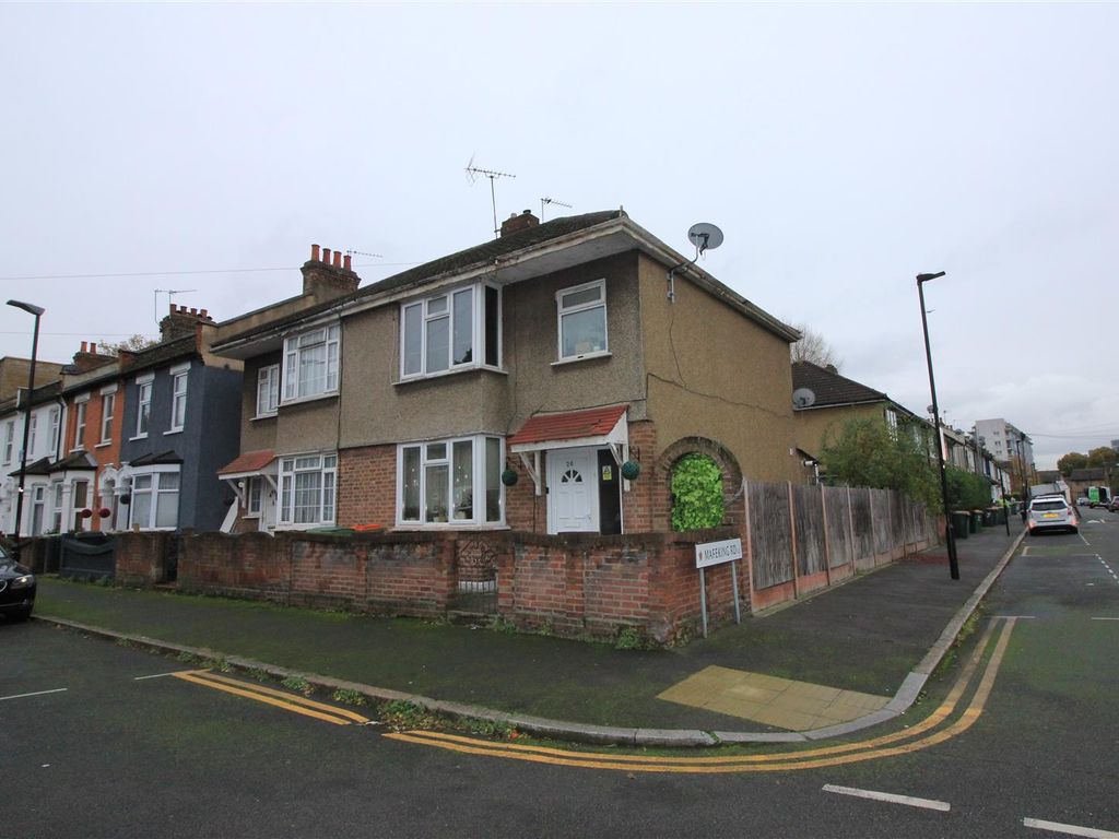 3 bed end terrace house for sale in Ladysmith Road, Canning Town E16, £