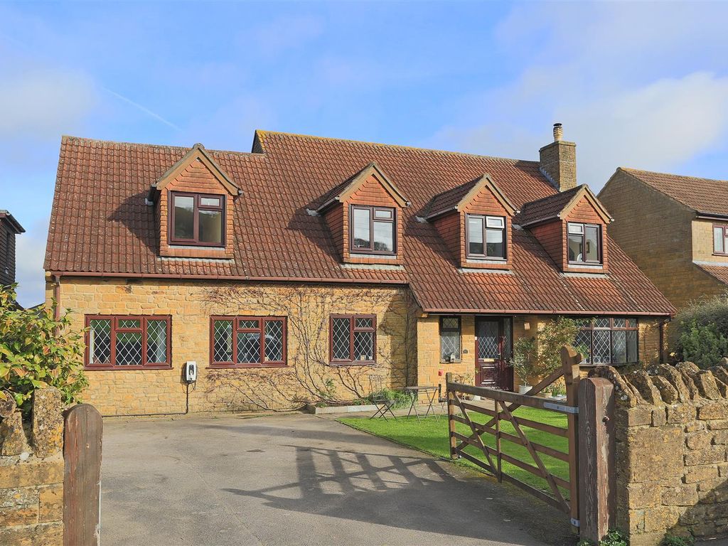 5 bed detached house for sale in Castle Street, StokeSubHamdon TA14