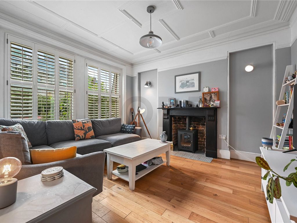 2 bed flat to rent in Shrubbery Road, Streatham, London SW16 Zoopla